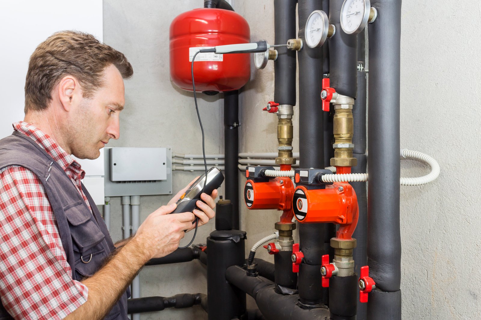 Home Inspection Checklist showing bathroom inspection for plumbing, fixtures, and ventilation